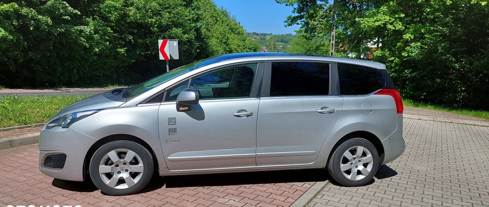 Peugeot 5008 cena 28400 przebieg: 299000, rok produkcji 2013 z Zakliczyn małe 254